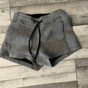 Lululemon cloth shorts